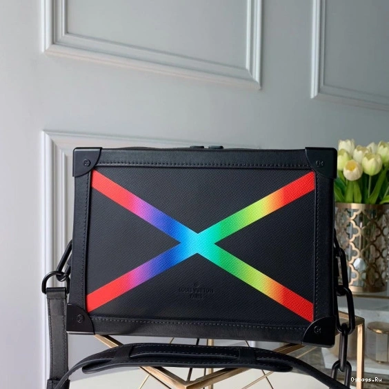 Vuitton Louis SOFT TRUNK 0327